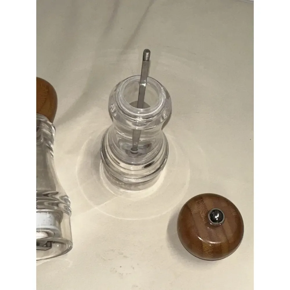 PAMPERED CHEF Bamboo Salt & Pepper Grinders • Pair • 7
